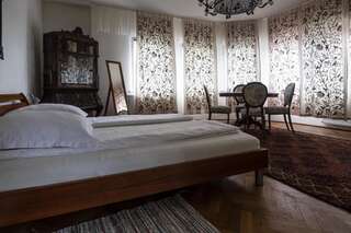 Отели типа «постель и завтрак» Casa Roth Сибиу Вилла с 3 спальнями-37